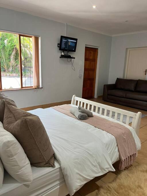 Kwezi On Tibia Holiday home